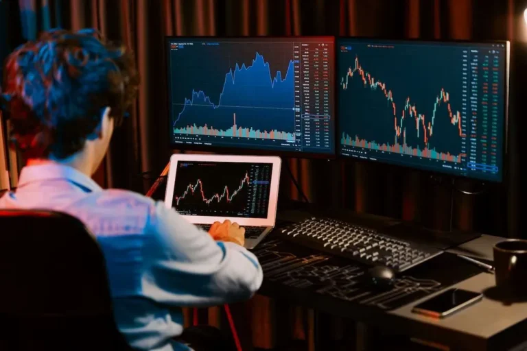 How Trade Copiers Work in Forex Trading?